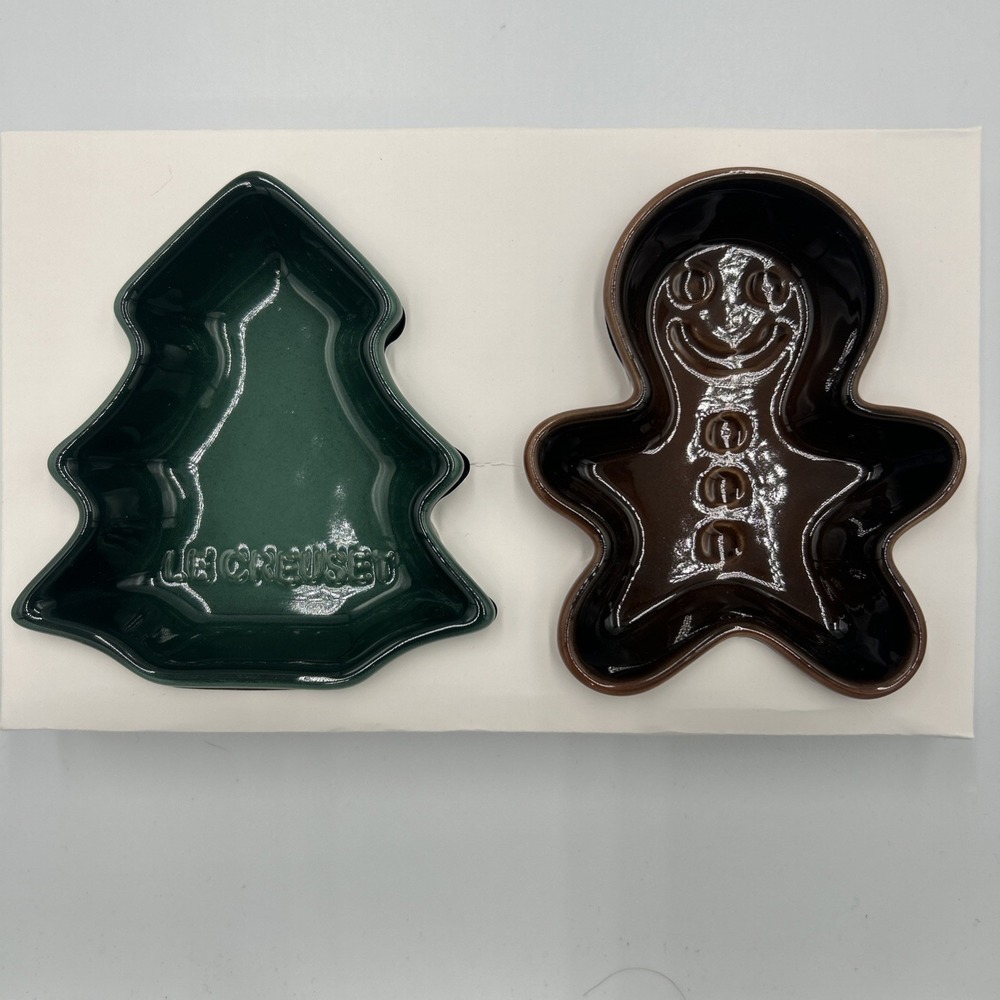 Set of 4 LE CREUSET Mini Christmas Dish Bowls Bell Tree Snowman Gingerbread NIB - Picture 2 of 8
